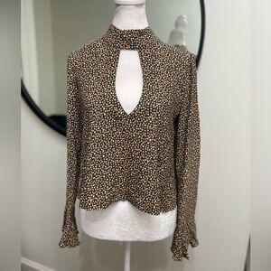 NWOT FREE PEOPLE OPEN BACK! Gorgeous floral blouse size XS